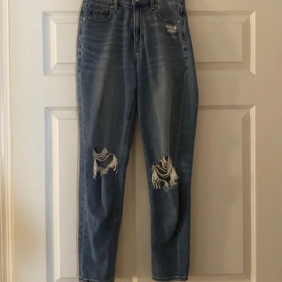 AE Ripped Mom Jean - Picture 1 of 4